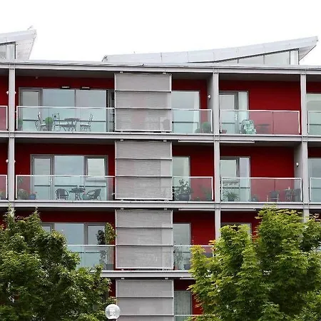 Cleyro Serviced - Harbourside Apartment